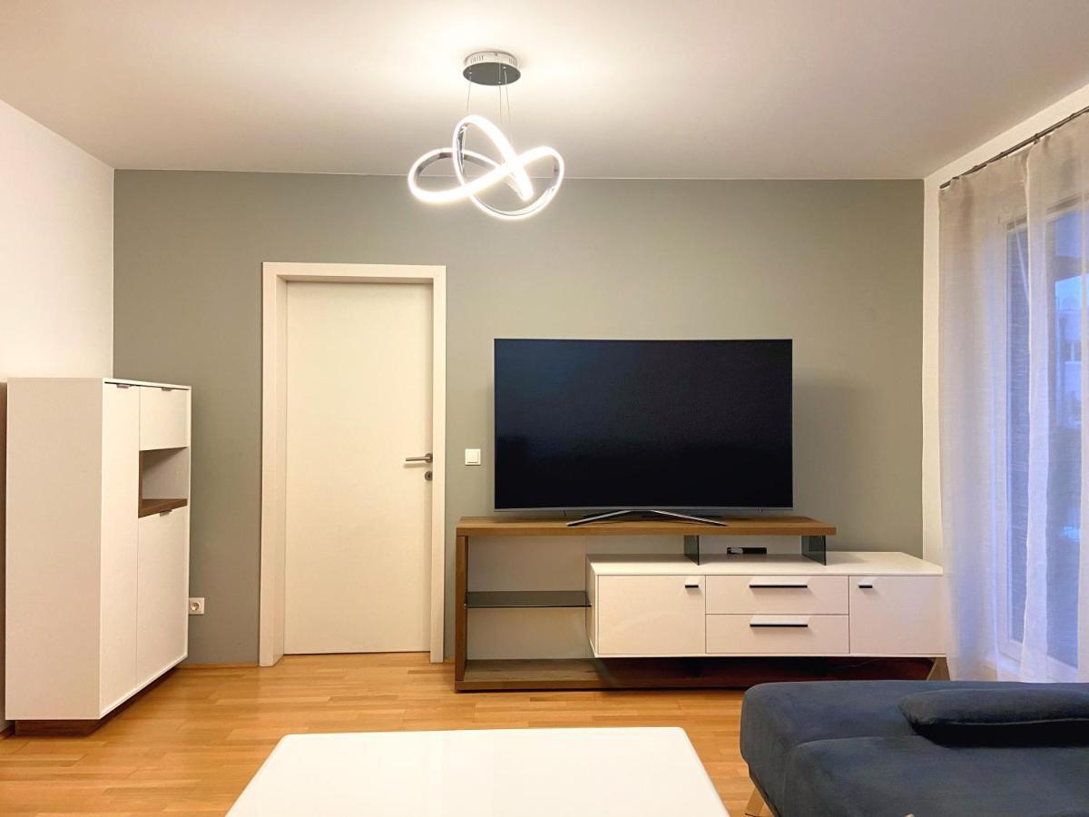 Near Lake Spacious & Furnished Beautiful Apartment Vienna Exterior photo